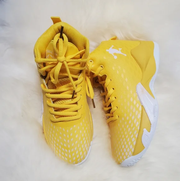 Basketball Sneakers NWOT - Picture 2 of 5